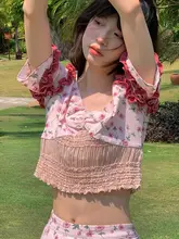 デザイン性のあるブラウスとハイウエスト花柄スカートの夏用女性向けコーディネート（セットアップ対応）