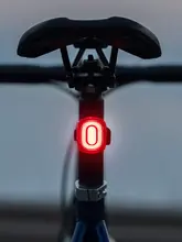 自転車 テールライト サイクリスト 夜間 ライド スマート ブレーキセンサー 安全 装備