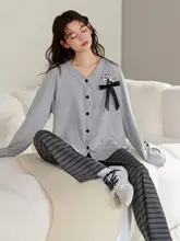 綿100%のドット柄長袖パジャマ【春秋用・ミルクホワイト・ラウンドネック・女性用】（セットアップ対応）