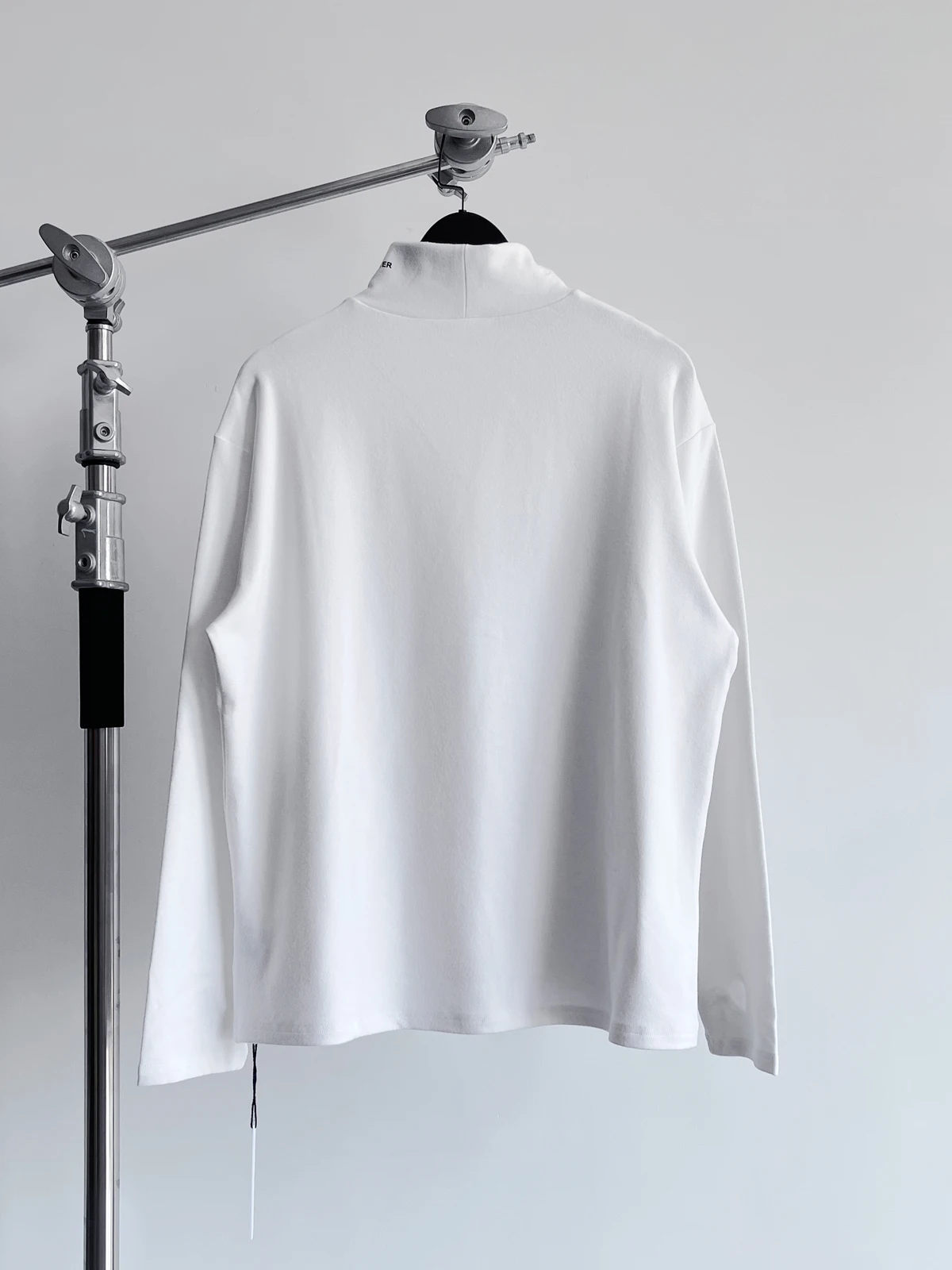 長袖のtシャツを重ね着に活かすには？おすすめの選び方と着心地の秘密
