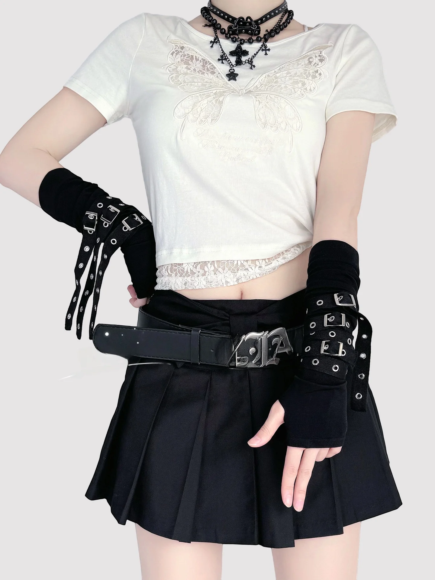 パフスリーブはなぜ今、女性のファッションに不可欠なのか？
