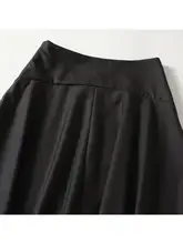 ファッショングレーのドレープ感あるハーフスカート【春季新作・フレアシルエット】