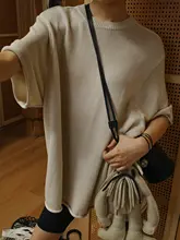 感のあるブルーのラウンドネック短袖ニットトッ�プス【夏用・ゆったり・女性用】