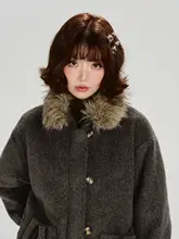 毛皮付きウールコート【秋冬用・デザイン性・ゆったりシルエット】