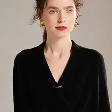 デザイン性のあるリボンブローチ【Vネック用・ファッション小物・スーツ用】