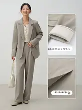 シルエットの女性用ジャケット【通勤・オフィススタイル】
