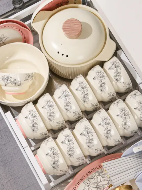 高級感漂う食器セット【お洒落なデザイン・家庭用・結婚祝いにも最適】（セットアップ対応）