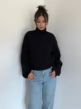 高級感ある保温高ネックニットトップス【秋冬用・厚手・短丈・柔らかい素材】