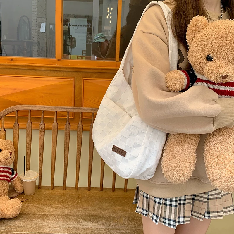30代の女性が選ぶ「軽量で洗練されたリュック」は、これだ！？