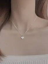 925純銀製のパールネックレス【軽やかなデザイン・鎖骨チェーン・女性用】