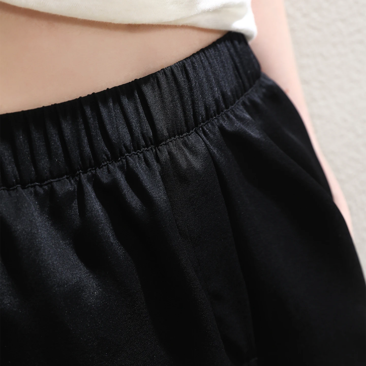 オフィスカジュアル50代女性にぴったりな通勤パンツは、本当に「かっこいい」選び方を教えてくれる？