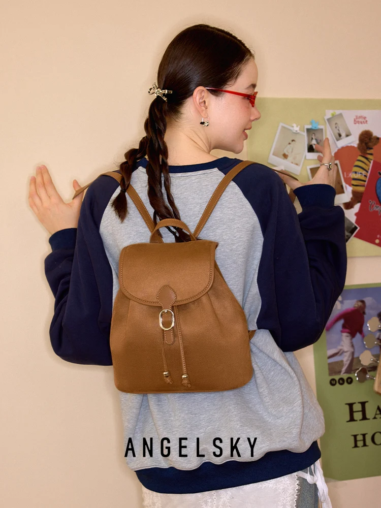 軽量で美しいブリーフィングリュックを選ぶには？日常から旅行まで使えるアイテムの選び方