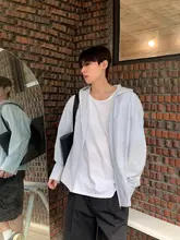 シンプルなデザインのメンズ半袖Tシャツ【フィット・大きめのクルーネック・夏用】