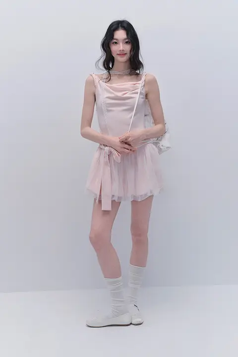 甘美で魅力的！一字肩バンド付きドレス【シフォン素材・デート用・柔らかい】