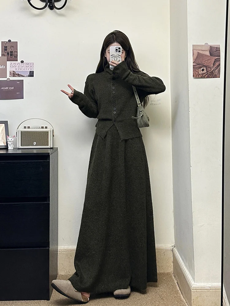 冬のきれいめコーデに欠かせないアイテムは？ゆったりニットトップスとスリムスカートのセットアップが解決する理由