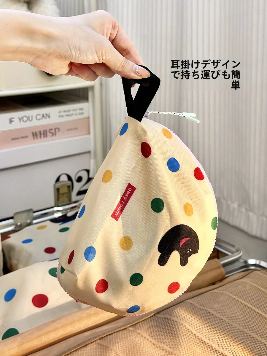 可愛いソフト布製ポーチ：コンパクトティッシュケースとしての多様な用途と実用性