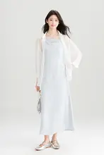 フレンチスタイルの立体的な蝶結びデザイン青色キャミソールワンピース【夏用・美しいシルエット・UVカット】（セットアップ対応）