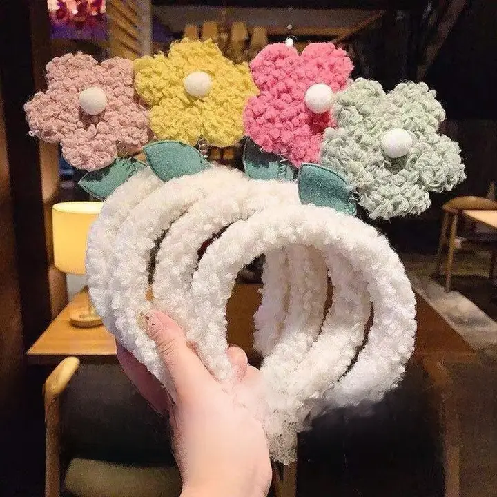 子供用 お花デザインヘアバンド【春用・赤いフラワー・パーティー・誕生日装飾】