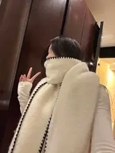 冬の雰囲気漂うスカーフ【高級感・兼用・保温性】