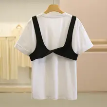 デザイン性の高い立体的な蝶モチーフのラウンドネックゆったりTシャツ（セットアップ対応）