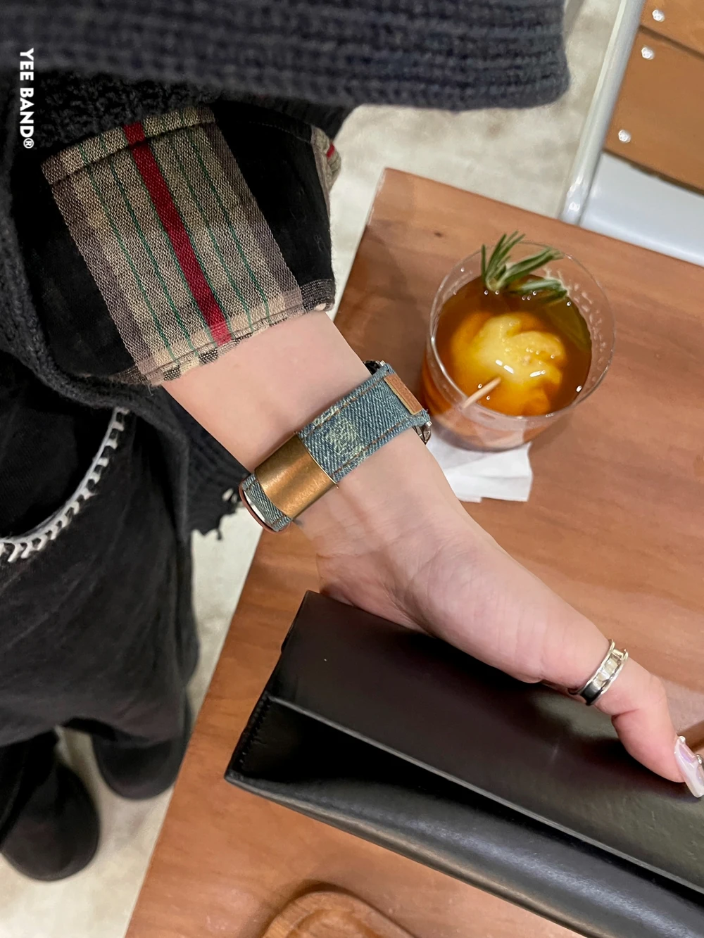 高級レトロデニムバンド：Apple Watch向けの牛仔布製ストラップの機能と選定ガイド