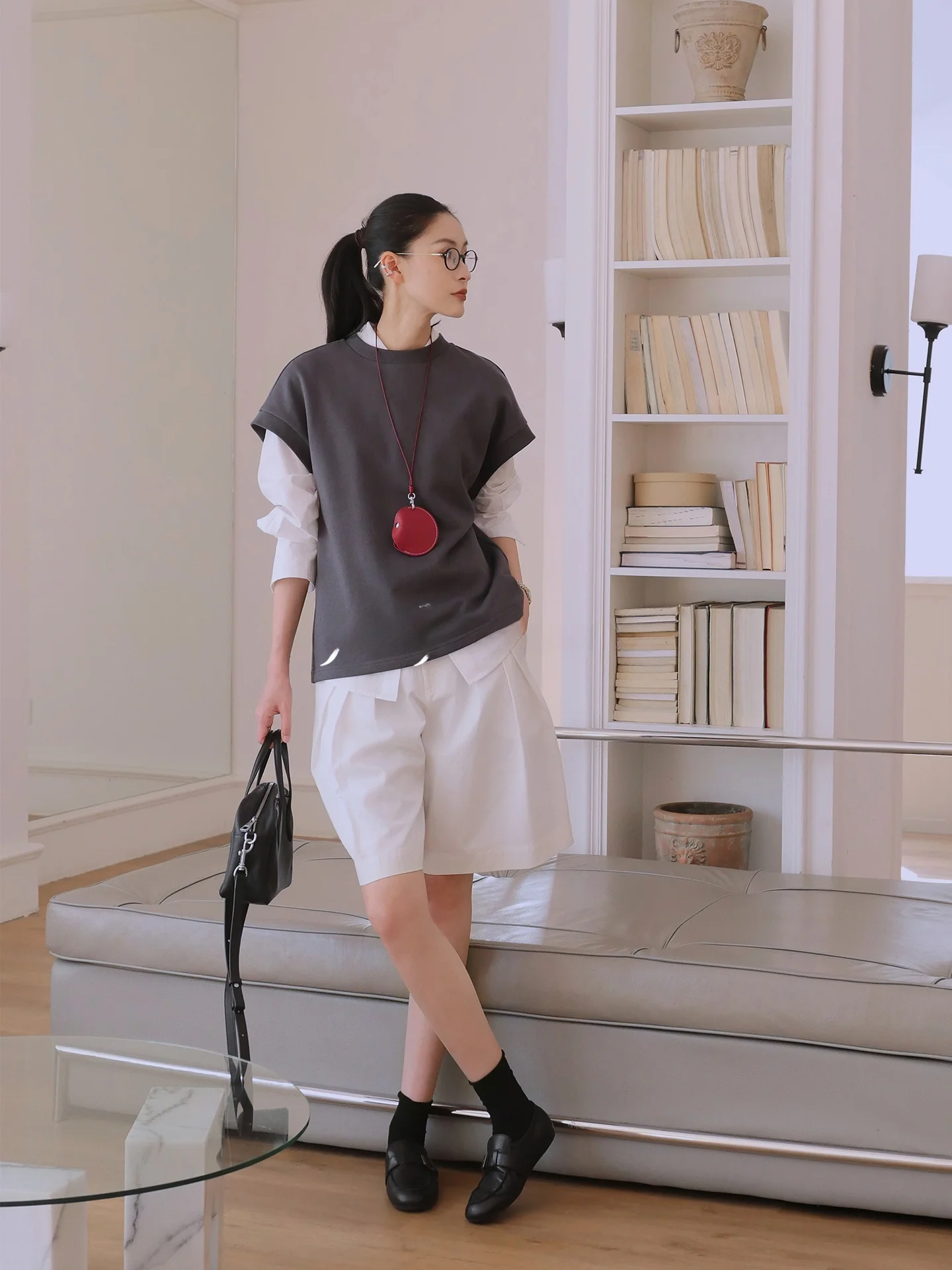 20代の女性が「通勤で気分をリセットする」Tシャツは、これだ？