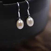 天然淡水強光パールイヤリング【シンプルなオーバル・小さくて洗練されたデザイン】