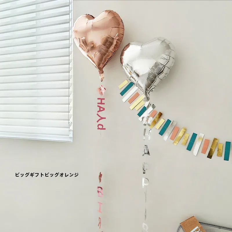 Happy Birthday カードをどう選ぶ？手作りで心を伝える、ちょっとした「飾り」が実は一番のプレゼントとは？
