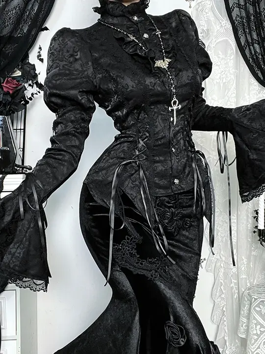 ハロウィン向けダーク風ゴシックセクシートップス【長袖・黒・タイトスカート・セクシー】（セットアップ対応）