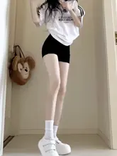 黒のハイウエストデニムショートパンツ【極上の柔らかさ・シルエットを引き立てるデザイン・夏用】（セットアップ対応）