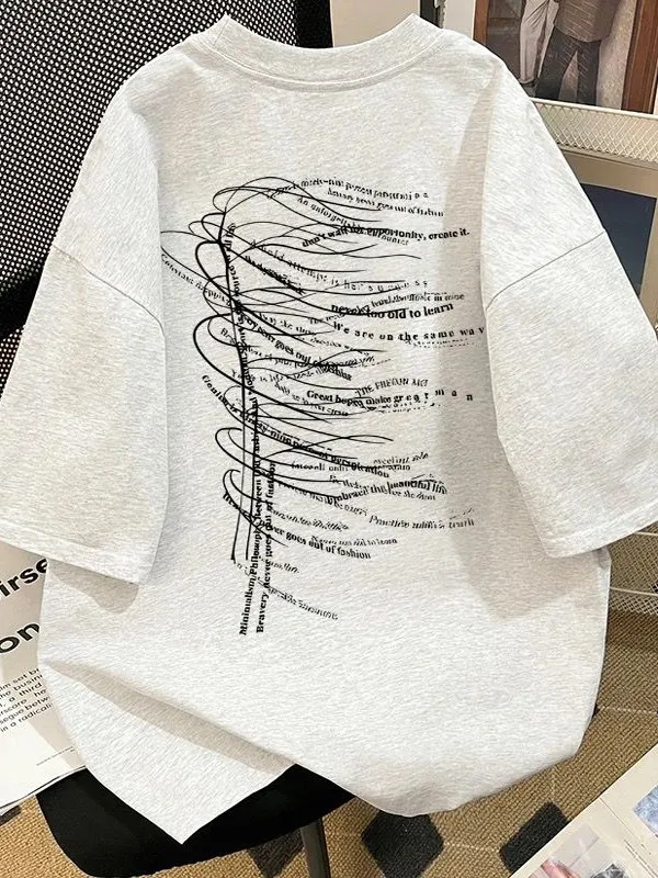 横向きTシャツの選び方とは？厳選3選で、日常から通勤まで自在に着こなす方法