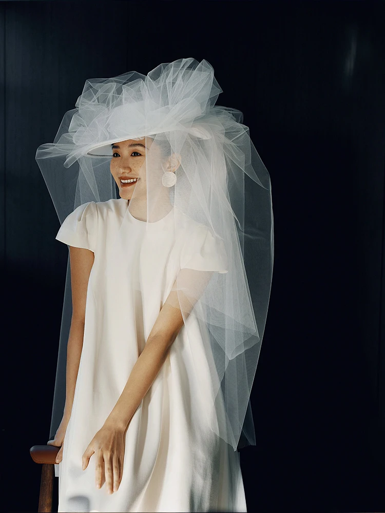 結婚式お呼ばれスタイルで迷うなら、この1着が救う理由は？