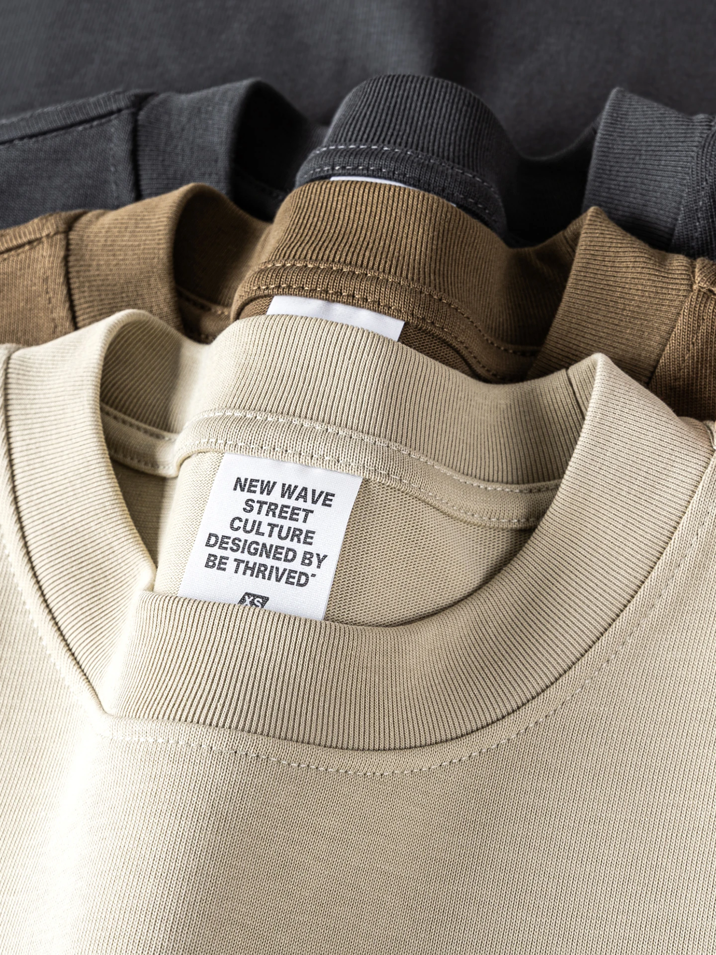 5部袖Tシャツは本当にファッションに適しているのか？その選び方と実際の着用シーンを徹底解説