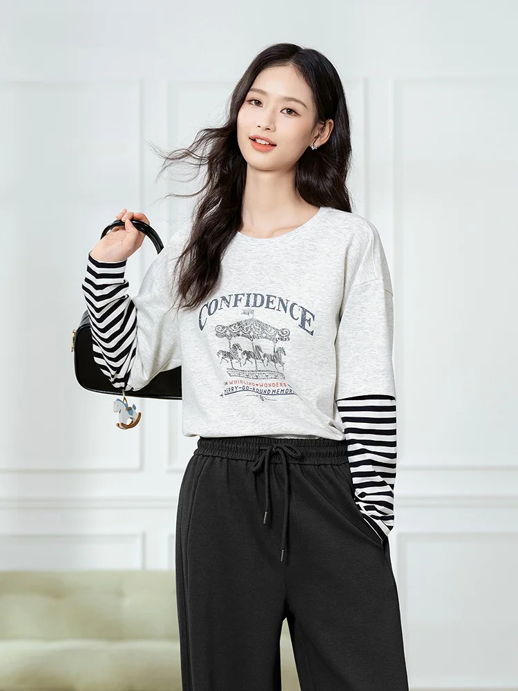 Tシャツ重ね着コーデ レディースで失敗しない方法は？ストライプ切替デザインの長袖Tシャツが解決する