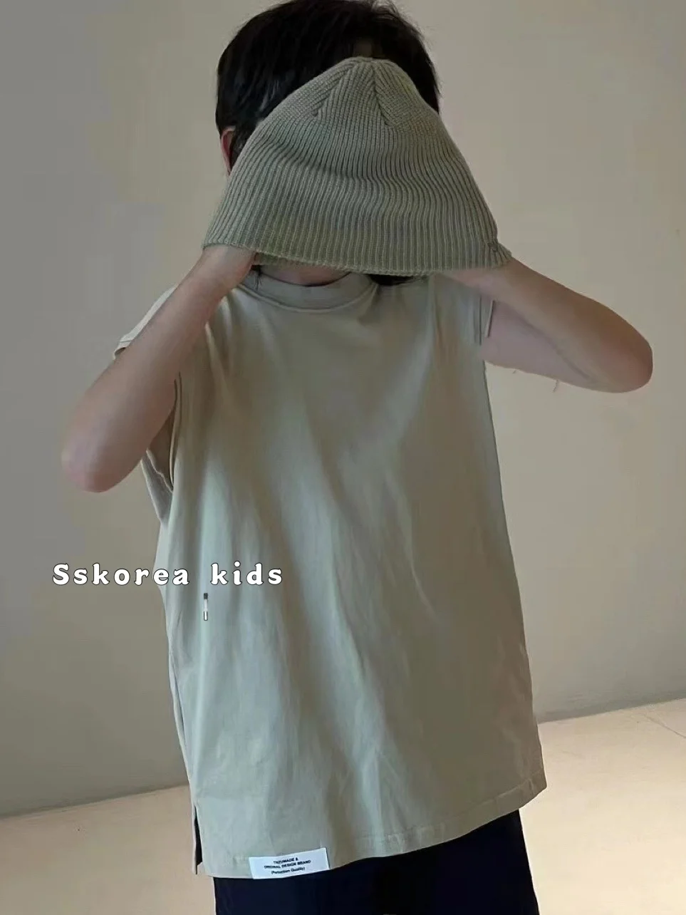 6月生まれ 肌着 おすすめ：子供用ノースリーブTシャツ【夏用・おしゃれ・男女兼用】