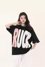 毛羽立ちデザインの刺繍入りコットン半袖Tシャツ【クルーネック・ゆったりフィット・カップル向け】