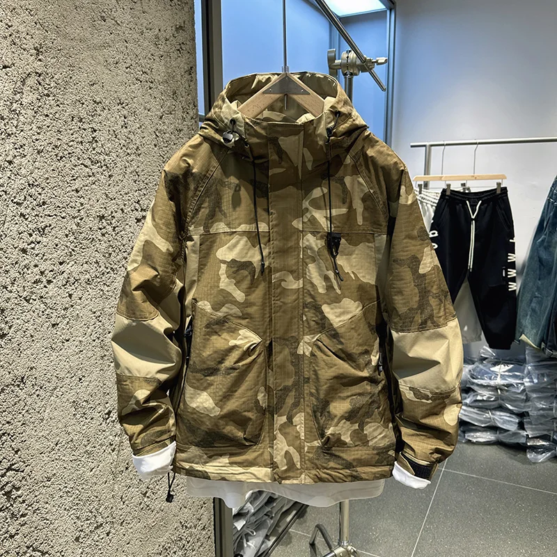 デニムジャケット メンズ コーデ 完全ガイド｜迷彩柄フード付きの着こなし術