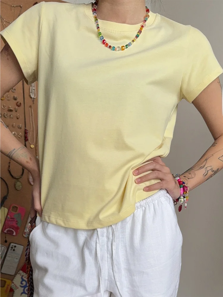 春コーデの基本 | 磨毛コットンTシャツの色使いとレイヤードスタイルの実用性