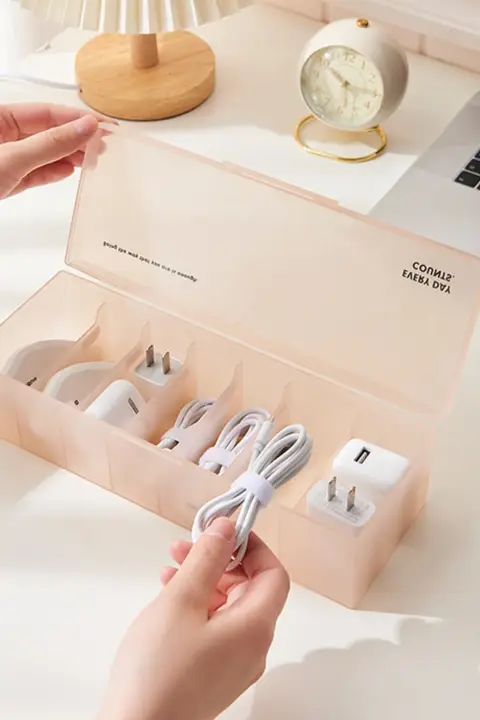 デスク用 ケーブル整理ボックス【スマホ充電器・電源コード収納・仕切り付き】