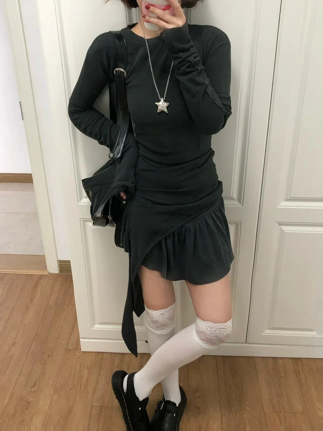 プレゼント用のネックレスを選ぶときに迷うのは、どうやって「かわいい」を表現するか？