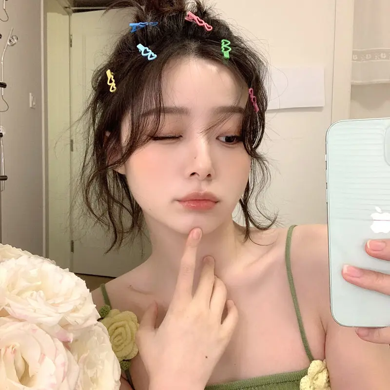 可愛いハート型ヘアクリップの貼り方：スマホやノートに貼るための実用テクニックと固定方法