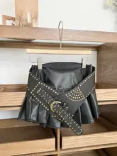 美式ストリートスタイルのスタッズ付きレザースカート【Aライン・ウエスト低め・ひざ上丈】