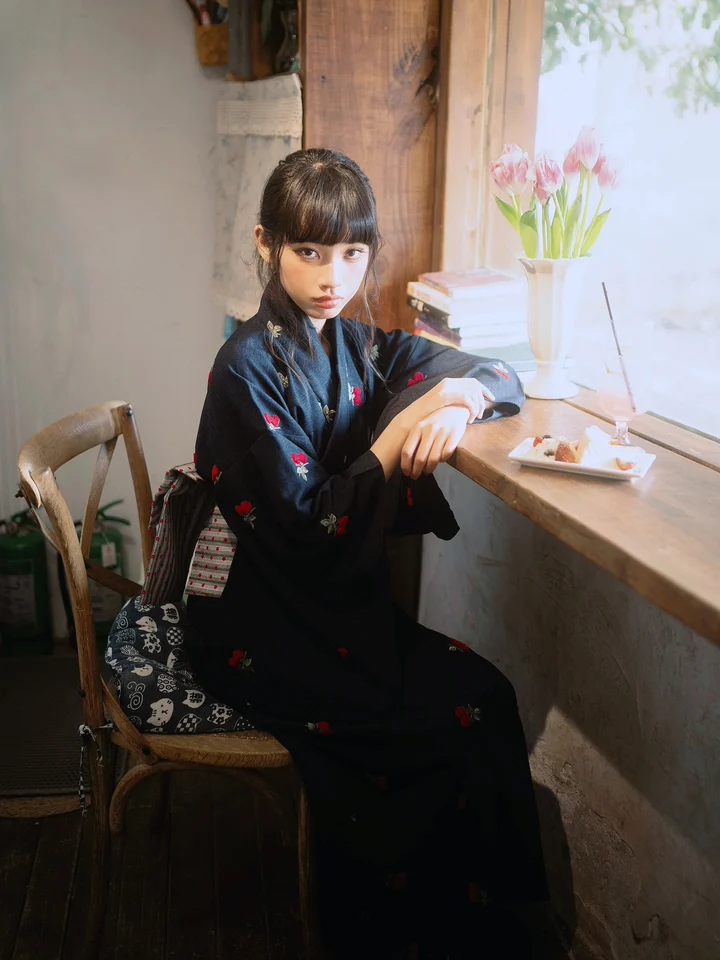刺繍チェリー柄デニム二部式和服【旅撮影・和風スタイル】（セットアップ対応）
