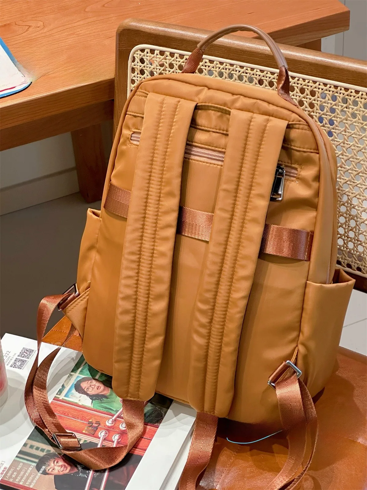 スーツケース リュック どんなのがいい？猫デザインで軽量かつ丈夫な通勤・旅行用リュックの選び方