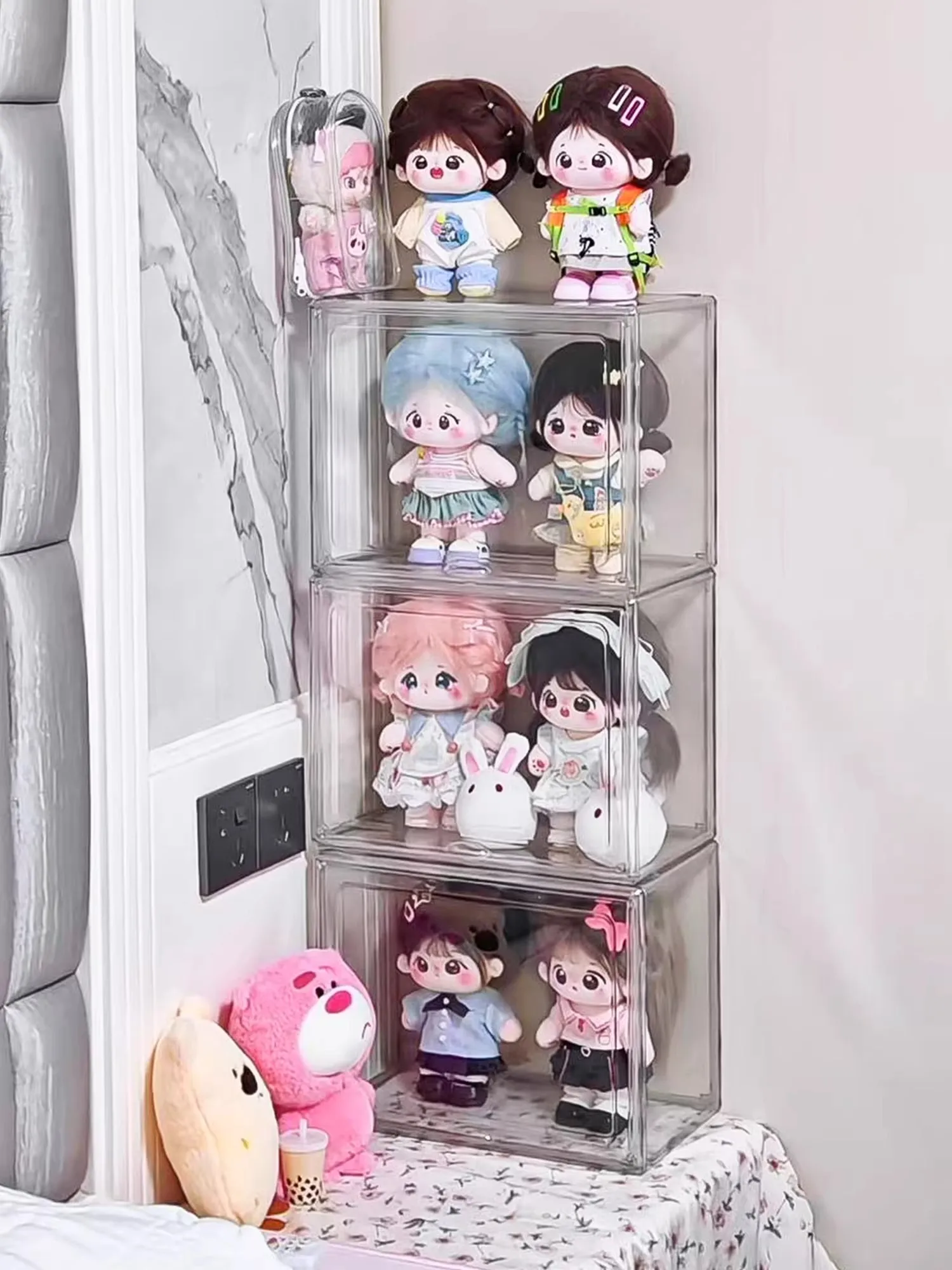 毛糸のぬいぐるみ収納ボックスはアクリル製ディスプレイラックで収納効率を最大化