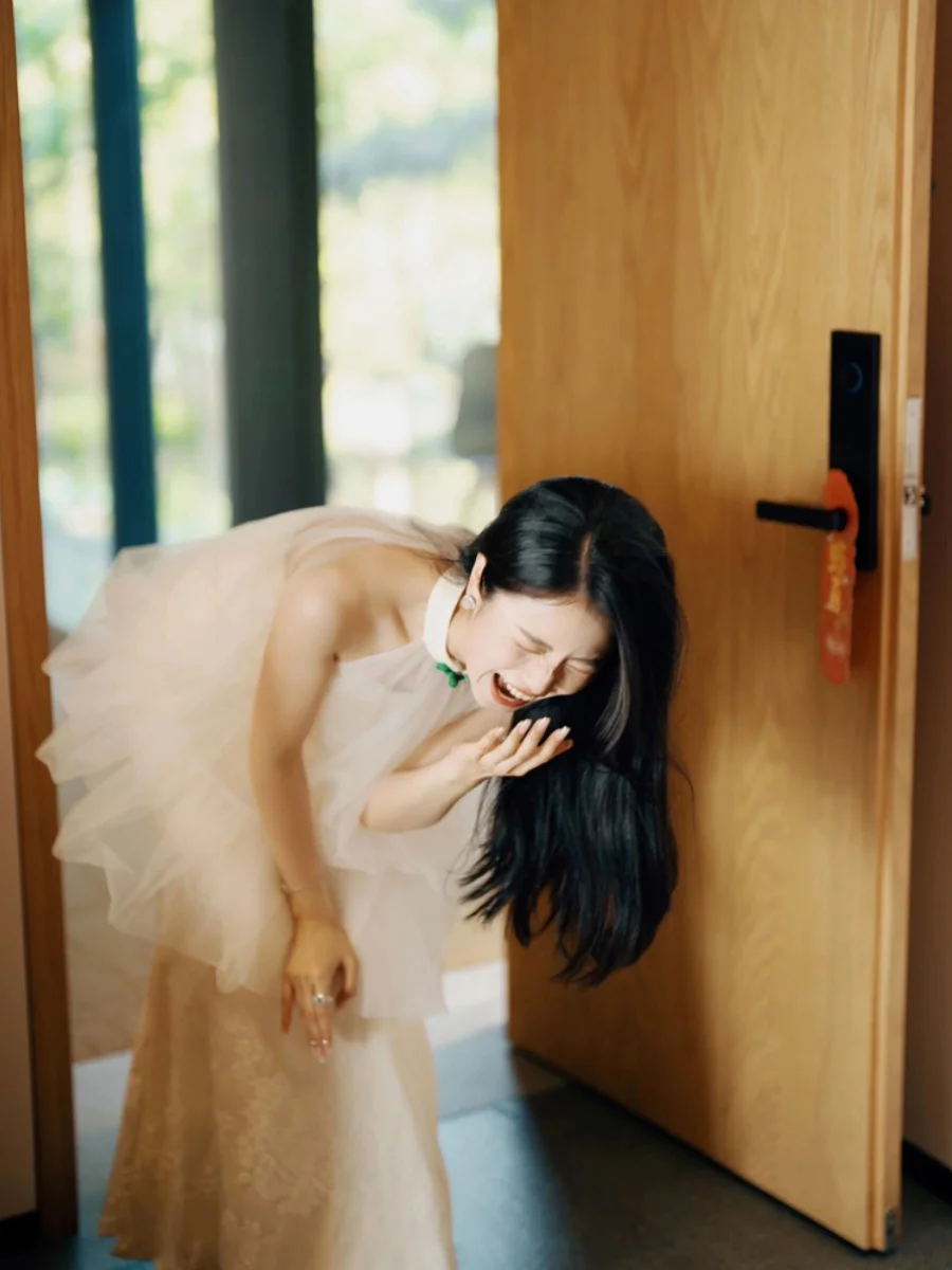 ウェディングドレスの二次会で何を着るべき？リアルな選び方とおすすめアイテムを解説