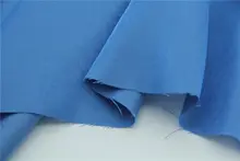 琉璃光沢の湖蓝色と銀色の変色天丝シルク混紡ドレス【華やかなデザイン】