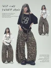 アシンメトリー肩デザインのヒョウ柄プリントTシャツ【セクシー・レトロ・アメリカンスタイル・薄手のトレーニングパンツ】（セットアップ対応）