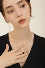 Onchic 浮金ブラックオニキスネックレス【鎖骨チェーン・デザインペンダント】