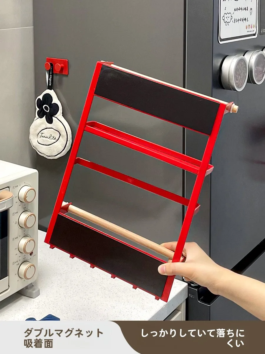 冷蔵庫横のデッドスペースを救う、本当に使える収納グッズは？